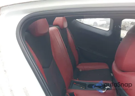 2012 Hyundai Veloster Base W/Red/Black z USA, uszkodzony, nr VIN KMHTC6AD1CU055283